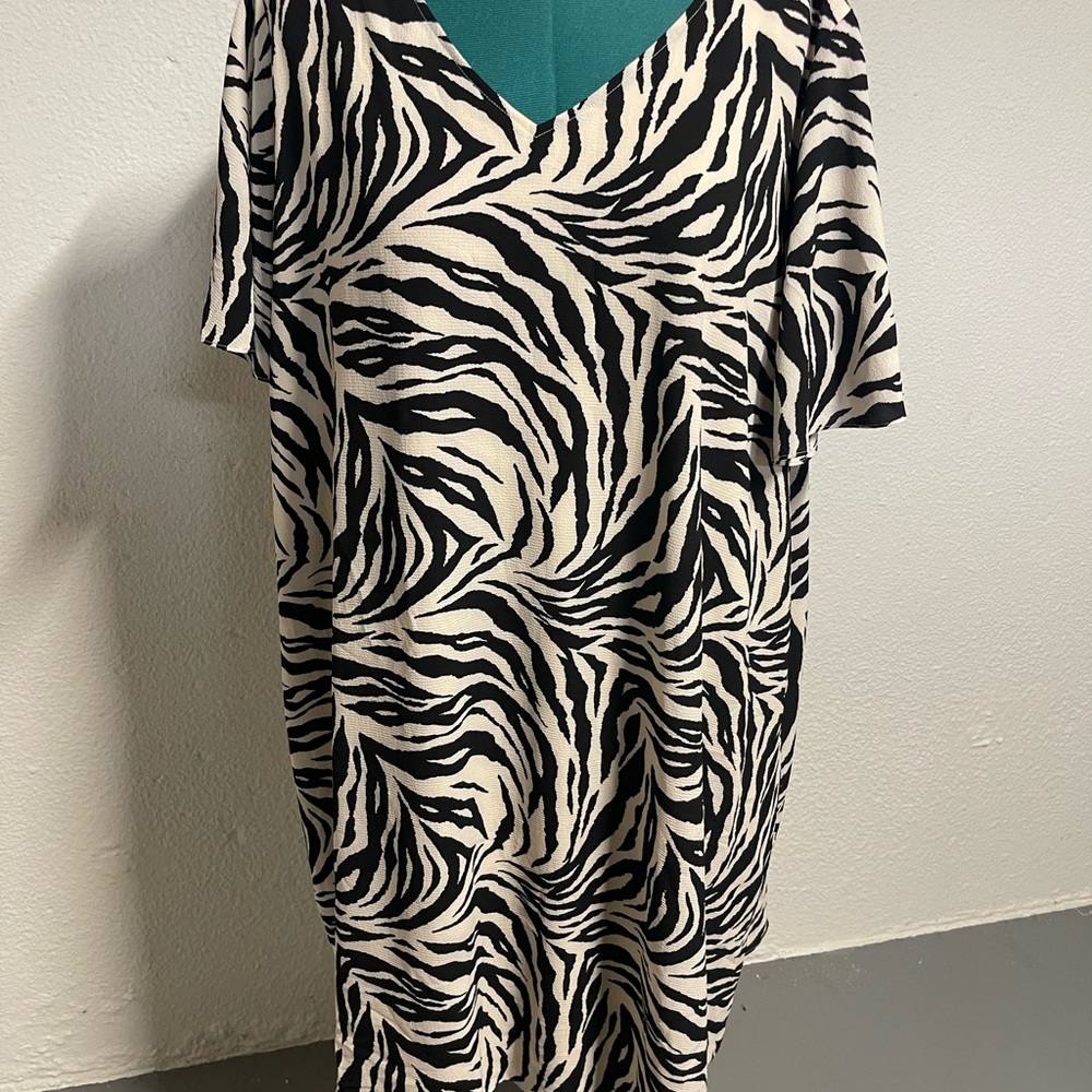Black & cream striped dress!